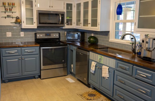 Tuscumbia House | The Heron House - Lakefront Home