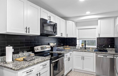 Sun Bay South House | The Hidden Gem - TIA, RJS, Amalie Arena, MacDill