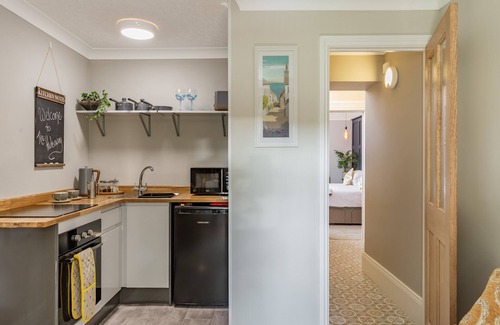 Torquay City Centre Cottage | The Hideaway at The Morley