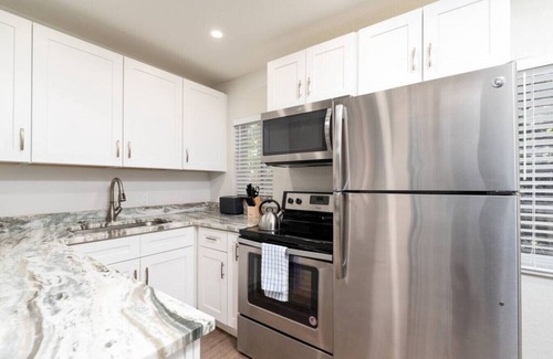 Lake Ridge Apartment | The Hideaway at Lake Ridge #1