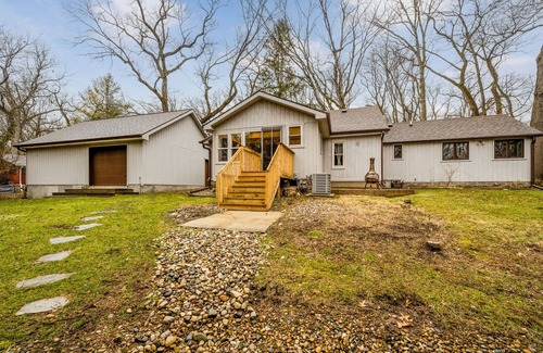 Michiana Shores Cottage | The Hideaway - Cozy 2-bedroom cottage with detached clubhouse!
