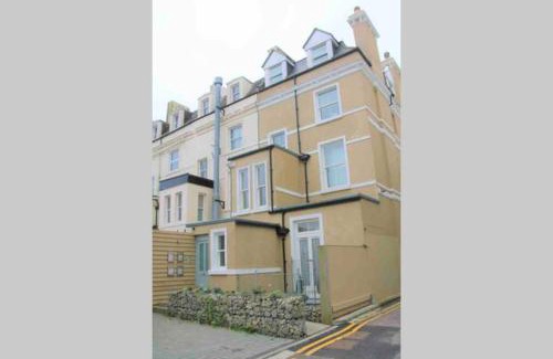 Folkestone Apartment | The Hideaway