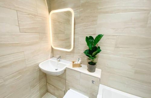 Folkestone Apartment | The Hideaway