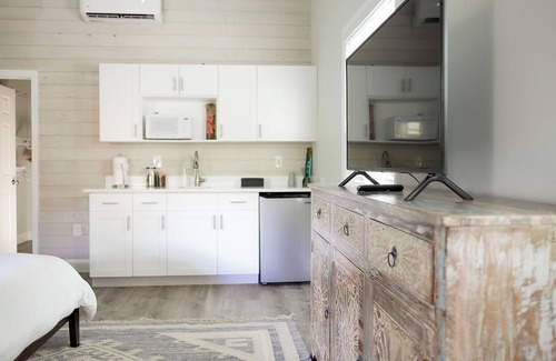 Estate Hull Cottage | The Hideaway Hull Bay Cottage 6