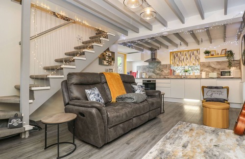 Chacewater Cottage | THE HIDEAWAY, romantic, country holiday cottage in Chacewater