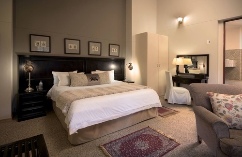 Dullstroom House | The Highlander Hotel