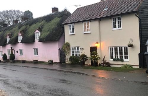 Pleshey House | The Holiday Cottage