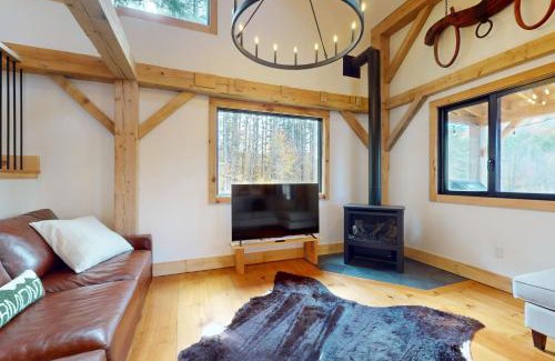 Hartland Four Corners House | The Hollow