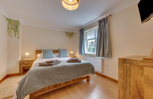 Etchinghill House | The Honey Pot