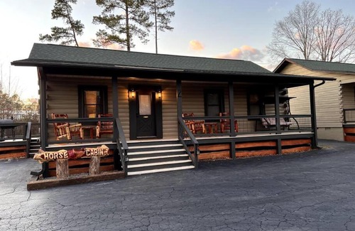 Hot Springs House | The Horse Cabin at Natural State Cabins