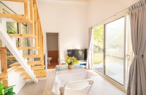 Dahu Bed & Breakfast | The house behind stream