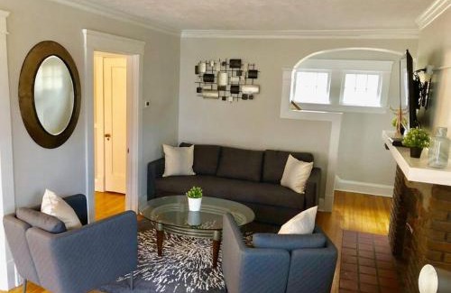 Lakewood House | The House Hotels - Thoreau #3 - Centrally Located in Lakewood - 10 Minutes to Downtown Attractions