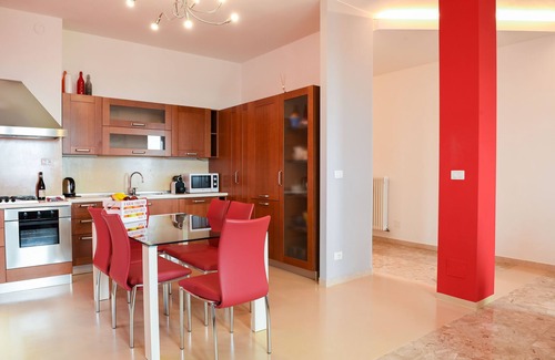 Borgo Milano Apartment | THE HOUSE IN THE SKY - Attic 150 sqm with garage
