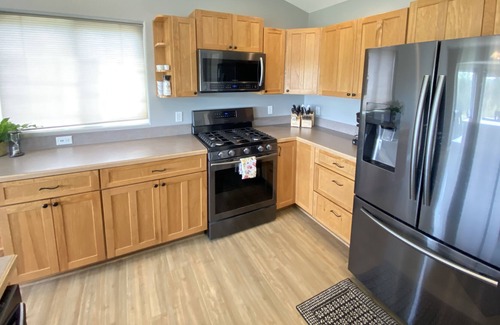 Lake Ann House | The House on a Hill at Mistwood- Golf course view, sleeps 14, Lake Ann, MI