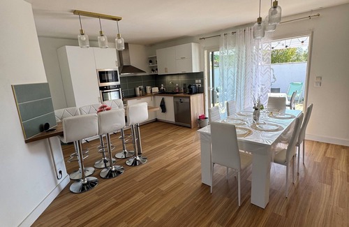 Saint-Jean-d'Illac House | The house on avenue du cap ferret