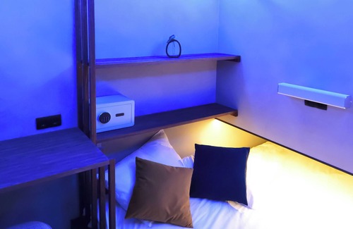 Landlust Hotel | The Hyve Capsule hostel Amsterdam