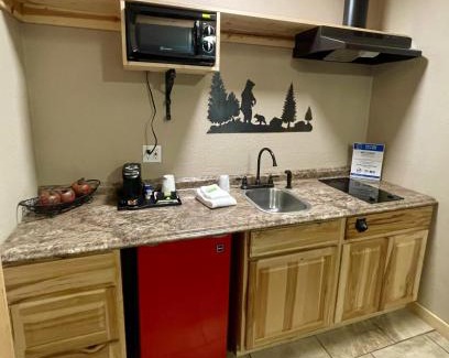 Bonners Ferry Hotel | The Idaho Lodge & RV Park