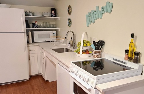Newton Highlands Apartment | The Inn at Newton Highlands, boutique apartment-hotel