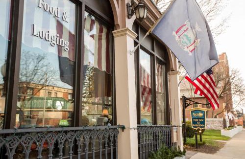 Saratoga Springs Hotel | The Inn at Saratoga