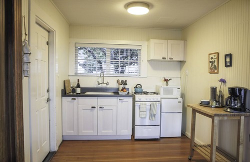 Little River Hotel | The Inn at Schoolhouse Creek