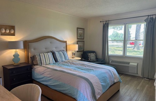 Lavonia Hotel | The Inn at Southern Oaks located in Historic Lavonia, GA, close to Lake Hartwell