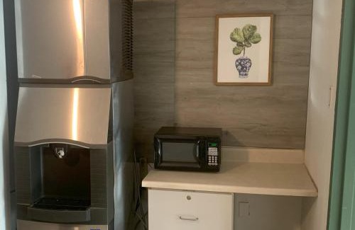 South Hills Hotel | THE INN-Pittsburgh