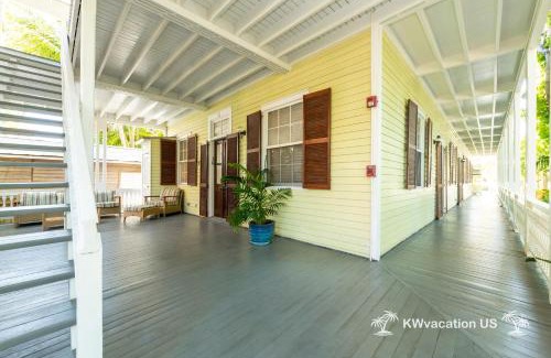 Historic Seaport Apartment | The Island Suite at KW Vacation