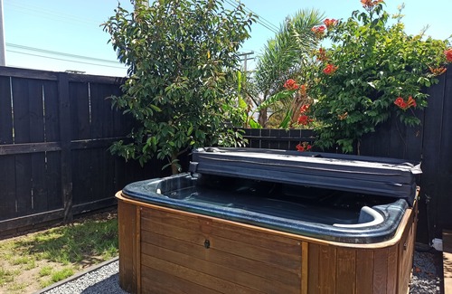 Mount Maunganui House | The Ivy on Tui - Family Beach House