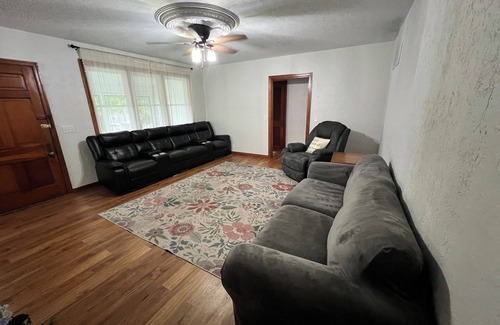 Eminence House | The Jacks Fork Town House in Eminence