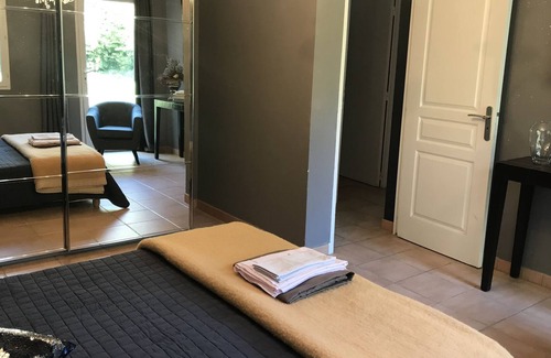 Arles House | The Jasmines - 8 pers. Swimming pool, calm and comfort