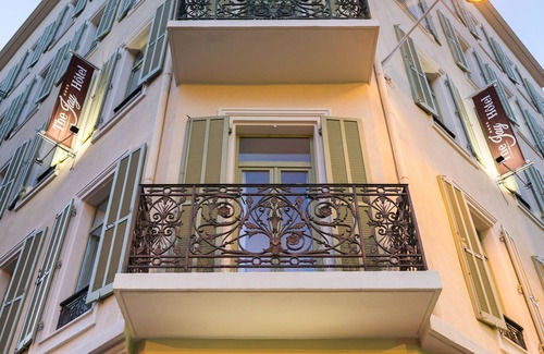 Nice City Centre House | The Jay Hotel by HappyCulture