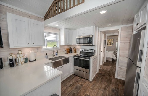 Fredericksburg Cottage | The Jewel Box - 139