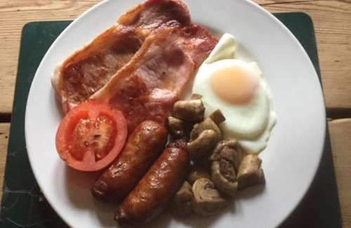 Kington St Michael Hotel | The Jolly Huntsman