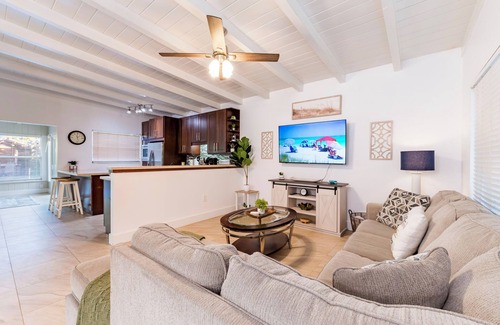 South Sarasota House | The Jungle Retreat w/Pool & Bar