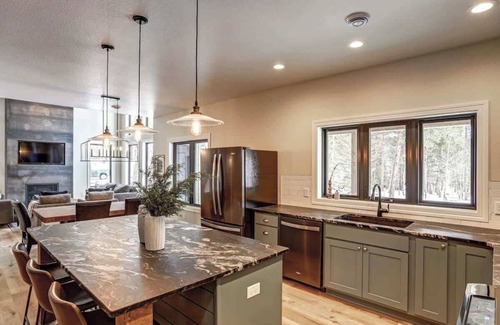 Deadwood House | The Juniper