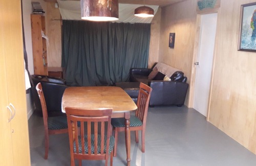 Ohaupo Cottage | The Kaipaki Summer House; springboard to the Field Days!