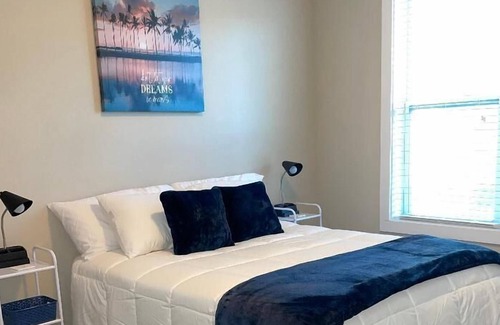 Northeast Raleigh Apartment | The King & Queen Suite