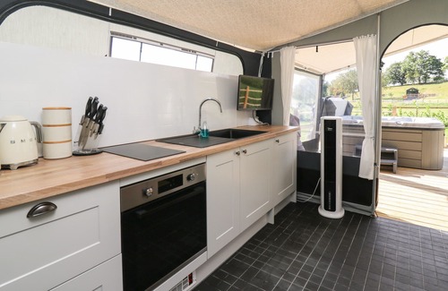 Llandrindod Wells Cottage | The Kingfisher