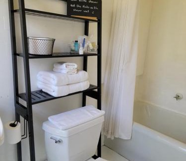 Downtown Toledo Bed & Breakfast | The Kings Throne Inn and Guest House