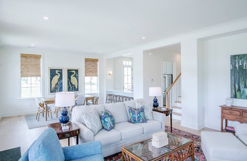 Taylor House | The Kinsey, 3BR Home by Velvet Ditch Villas