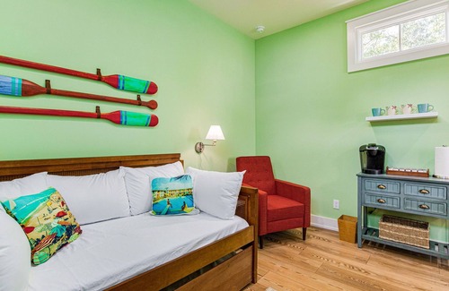 Old East Hill Apartment | The Kitchen: Cozy Historic Retreat in East Hill Preservation District!