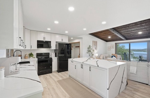 Hudson House | The Lake House | Faith-Focused Retreat + Sauna