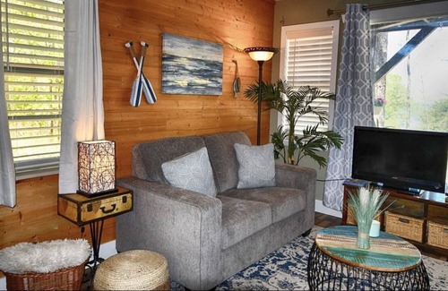 Cookson Cabin | The Lake Loft at Snake Creek
