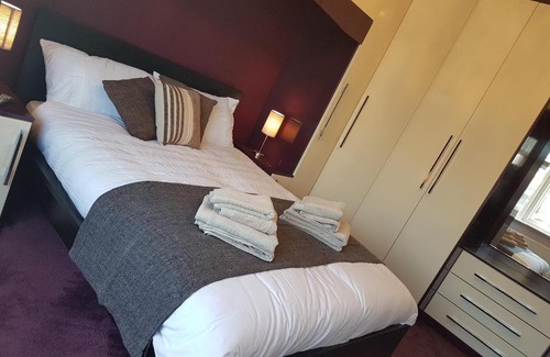 Clayhall Bed & Breakfast | The Lakeside