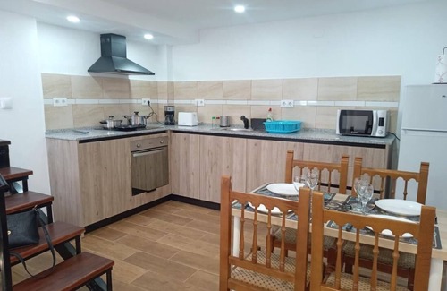 Albolote Apartment | The lapwing and the ovenbird Background