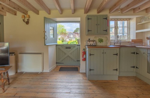 Newquay Apartment | The Laundry Cottage at Tresillian House