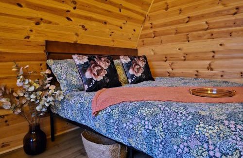 Poulton-le-Fylde House | The Laurels - Wood Fired Hot Tub and Firepit