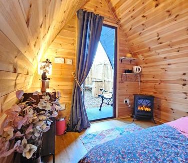 Poulton-le-Fylde House | The Laurels - Wood Fired Hot Tub and Firepit