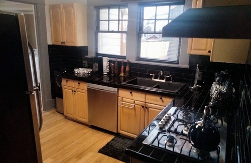 Oakhurst House | The Le Chic Bungalow