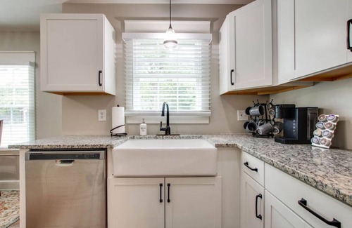 Murfreesboro House | The Leaf Lodge - Walking Distance to MTSU 3Bed/2Ba